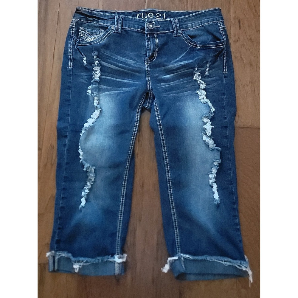 Rue21 Women's 13/14 Curvy Capri Distressed Stretch Cuffed Denim Pants Sz 34x19"